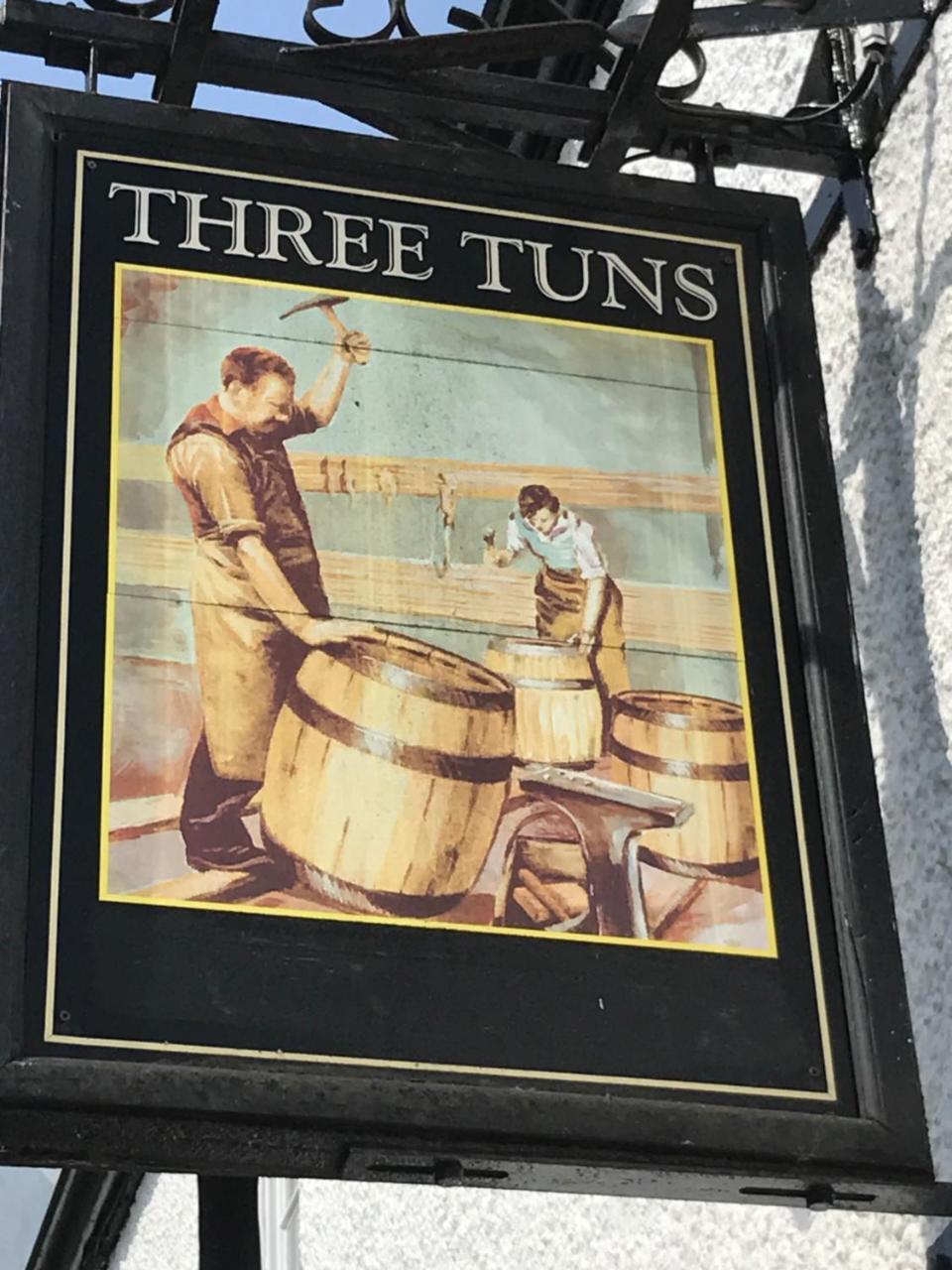 The Three Tuns Hotel Chepstow Kültér fotó